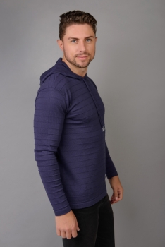 Blusão masculino tipo suéter em tricot com capuz